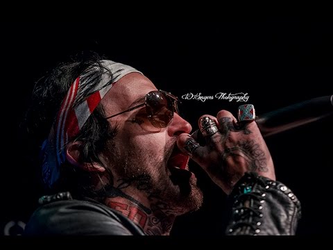10 minutes with yelawolf