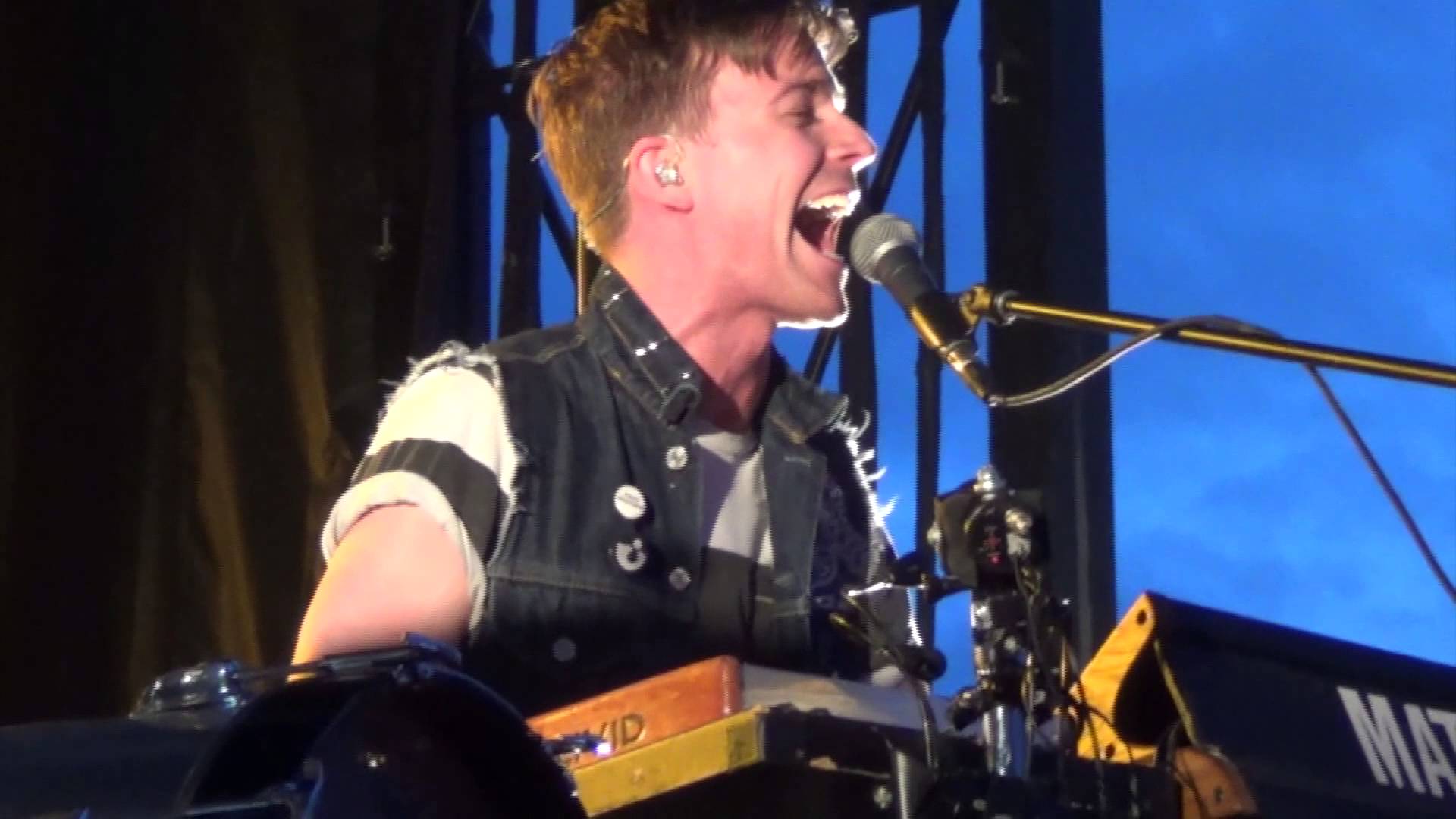 matt and kim rock canalside buff