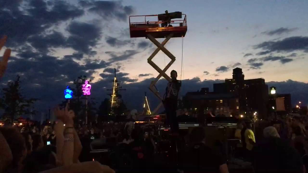 twenty one pilots canalside