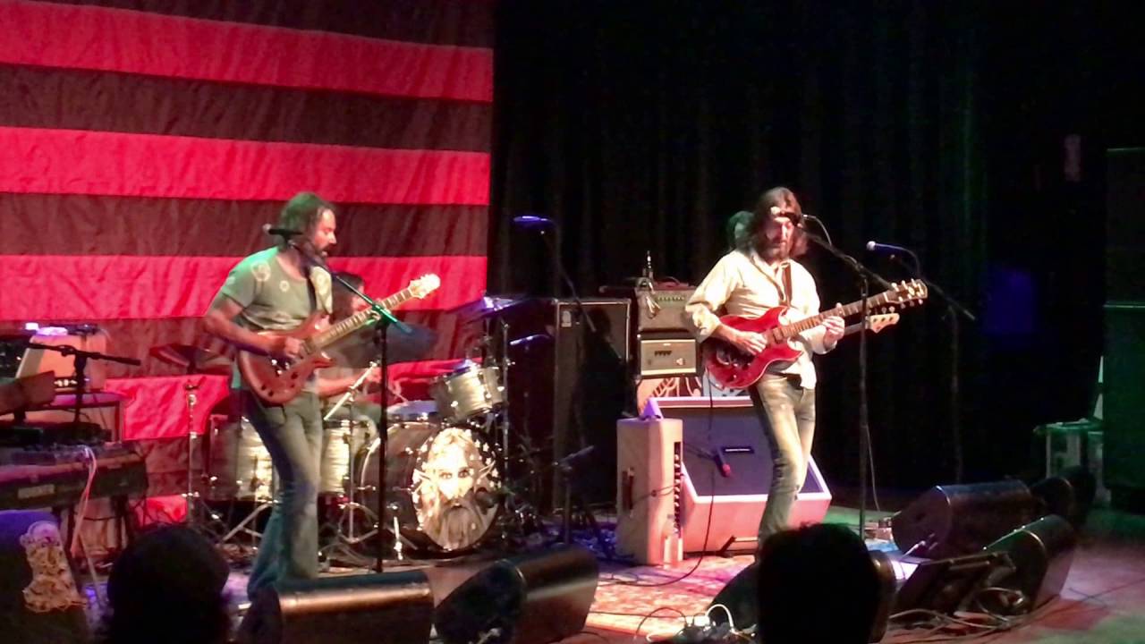 chris robinson brotherhood town