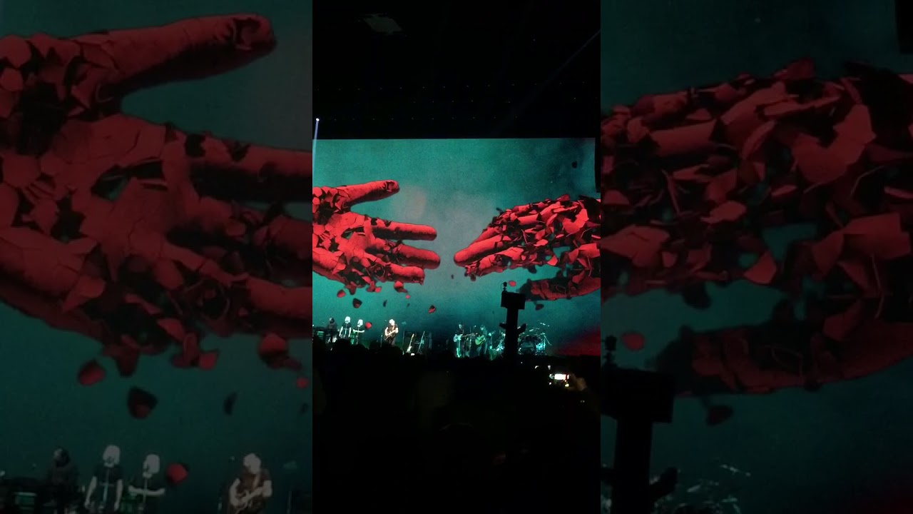 roger waters key bank center wis