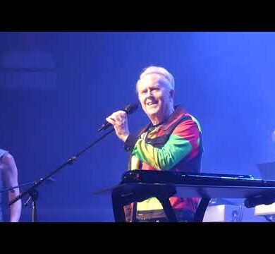 howard jones things can only get