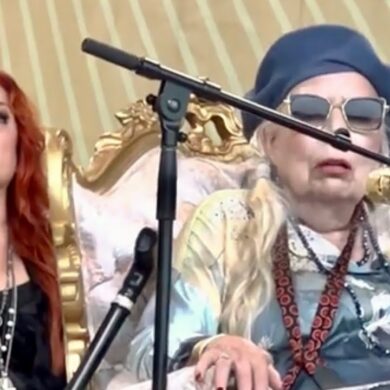 joni mitchell both sides now wit