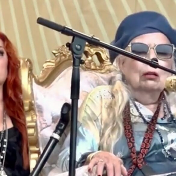 joni mitchell both sides now wit
