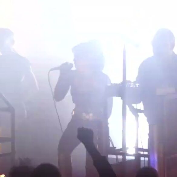 kmfdm paradise live at town ball
