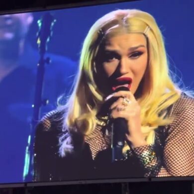 Blake Shelton and Gwen Stefani - Don’t Speak - Live at Key Bank Center in Buffalo, NY on 3/25/23 21 mjomBpIj6iM