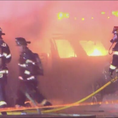 Gas canisters found at deadly crash scene, FBI investigating 26 gyza32 mibQ