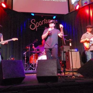jamie holka friends at sportsman